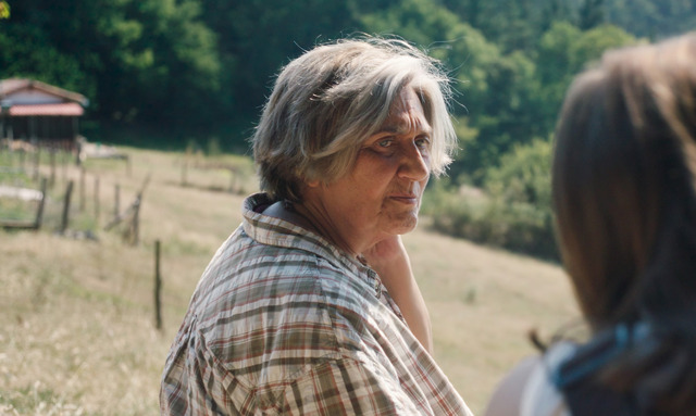 『ミツバチと私』© 2023 GARIZA FILMS INICIA FILMS SIRIMIRI FILMS ESPECIES DE ABEJAS AIE