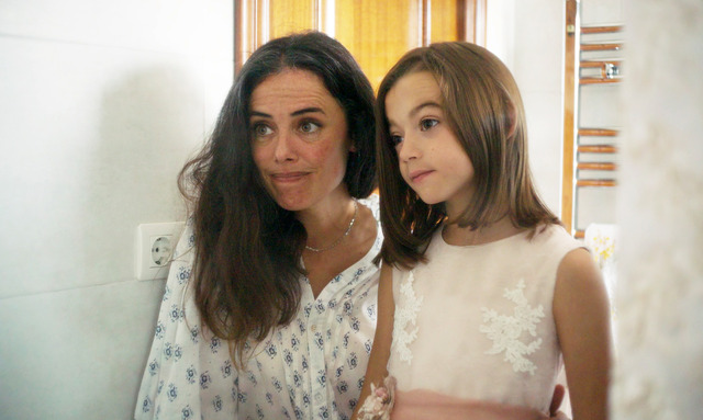 『ミツバチと私』© 2023 GARIZA FILMS INICIA FILMS SIRIMIRI FILMS ESPECIES DE ABEJAS AIE