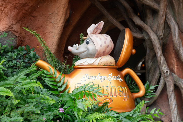 大きなエビフライが乗ったオムライスでホリデー気分！TDLグランマ・サラのキッチンのスペシャルセット