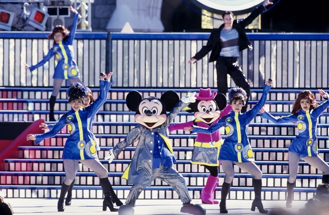企画展「東京ディズニーリゾート アンコール！ザ・モーメンツ展」終了へ　約1年半にわたる感動の旅が閉幕