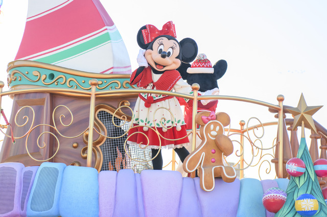 東京ディズニーランドで公演中のパレード「ディズニー・クリスマス・ストーリーズ」