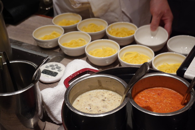 人気のビュッフェで肉料理の数々を堪能　浦安ブライトンホテル東京ベイ「カシュカシュ」