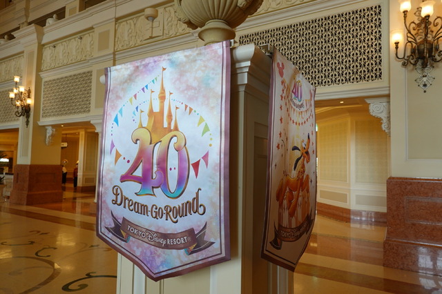 館内のデコレーション（編集部撮影）