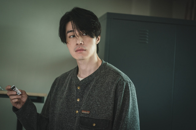 『殺し屋たちの店』1話　© 2024 Disney and its related entities