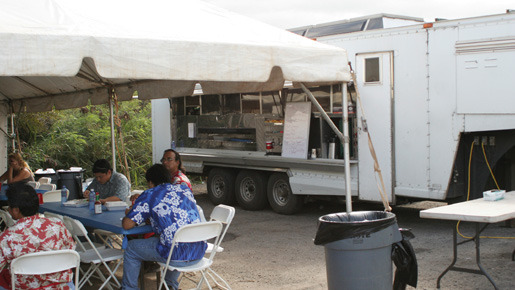 「LOST　シーズン3」 撮影現場のカフェテント -(C) Touchstone Television