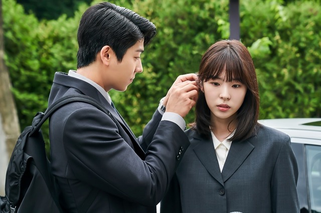 「社長をスマホから救い出せ!~恋の力でロック解除~」© 2022 KT StudioGenie Co.,Ltd. All Rights Reserved