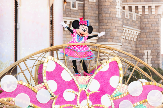 現在東京ディズニーランドで公演中のパレード「ミニー＠ファンダーランド」（編集部撮影）