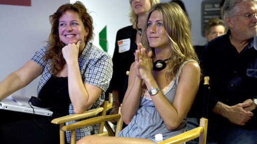 『Room10』を監督したジェニファー・アニストンとアンドレア・ブキャナン