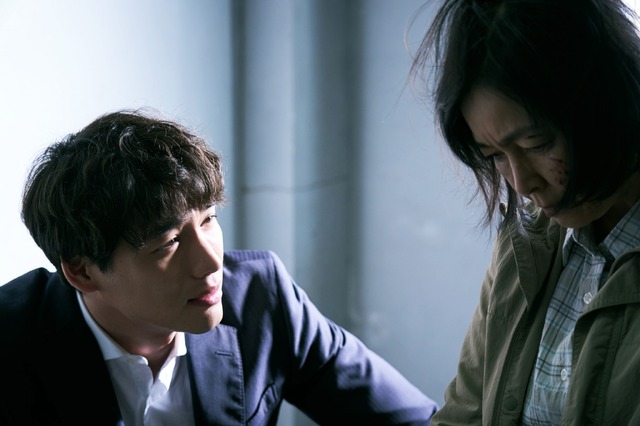 『湖の女たち』©️2024 映画「湖の女たち」製作委員会