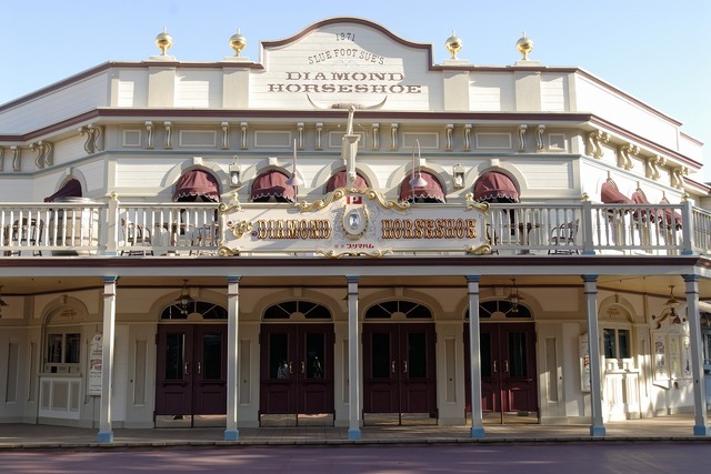 人気ショー「ザ・ダイヤモンド・バラエティマスター」公式動画公開　ショー鑑賞と食事がセットの楽しいエンターテインメント