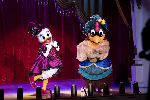 人気ショー「ザ・ダイヤモンド・バラエティマスター」公式動画公開　ショー鑑賞と食事がセットの楽しいエンターテインメント