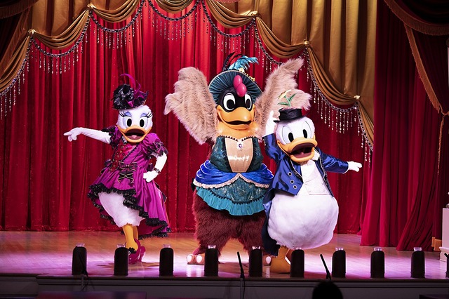 人気ショー「ザ・ダイヤモンド・バラエティマスター」公式動画公開　ショー鑑賞と食事がセットの楽しいエンターテインメント