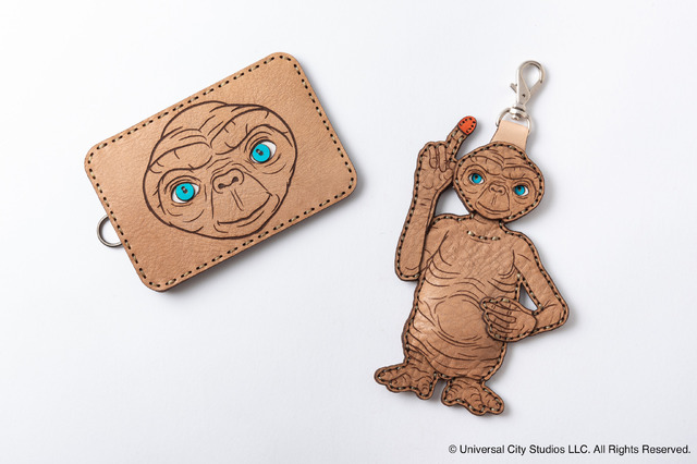 OJAGA DESIGN [E.T.] パスケース（フェイス）、キーホルダー© Universal City Studios LLC. All Rights Reserved.
