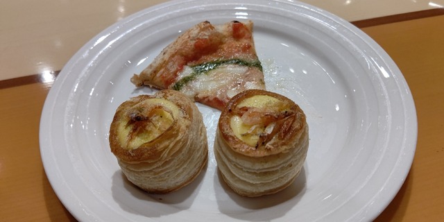 ローストビーフが人気の「カシュカシュ」がリニューアル！鉄板シーフード料理も新登場　浦安ブライトンホテル東京ベイ