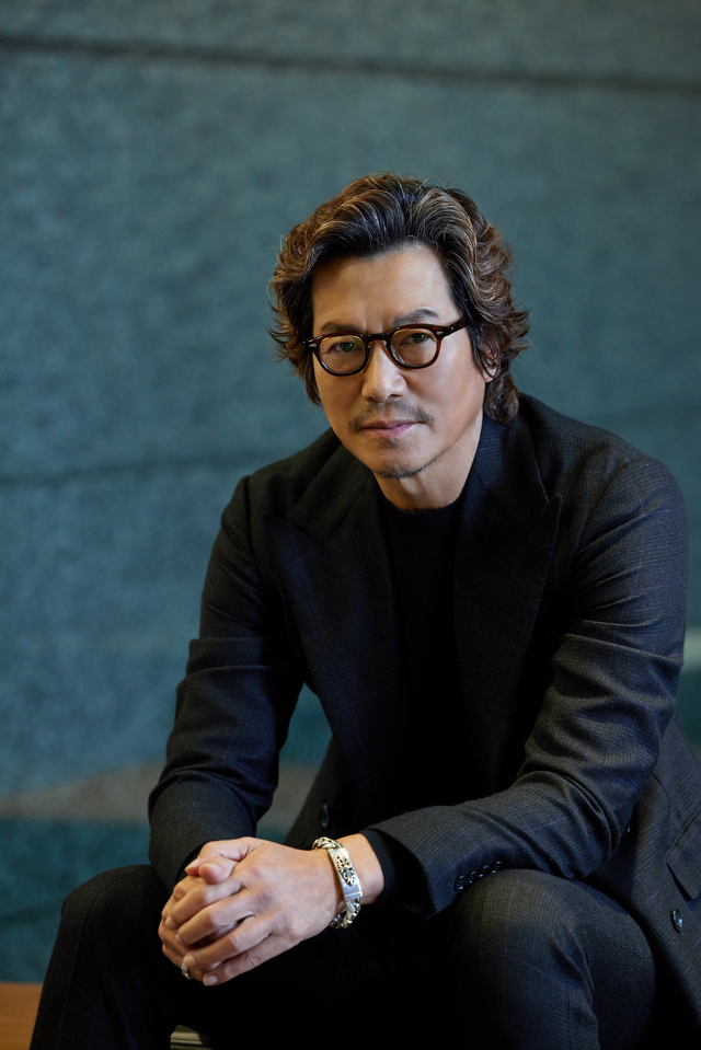 豊川悦司　撮影:菅原有希子