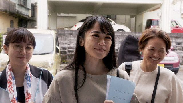 「コザママ♪ うたって!コザのママさん!!」©YOSUKE NAKAGAWA / SOUTHEND PICURES