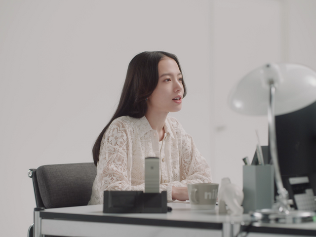 「niko and ...」2024春夏 BRAND MOVIE「であうにあう編集部」第1話「特集を作る」