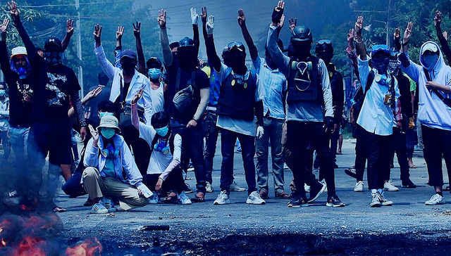 『夜明けへの道』©Thaw Win Kyar Phyu Production