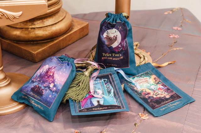 それは魔法の泉が導くディズニーファンタジーの世界！「ファンタジースプリングス」の 壮大な美しい世界をテーマにしたデザインのグッズが新登場