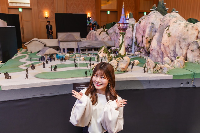 世界のディズニーパークで初！ラプンツェルの物語を楽しめるライド「ラプンツェルのランタンフェスティバル」誕生