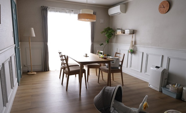 【第一の間取図の家】リビング『変な家』Ⓒ2024「変な家」製作委員会