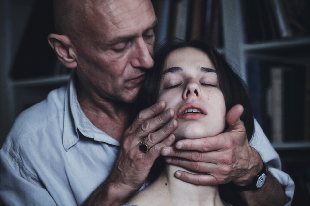 『コンセント／同意』© 2023 MOANA FILMS – WINDY PRODUCTION - PANACHE PRODUCTIONS - LA COMPAGNIE CINEMATOGRAPHIQUE - FRANCE 2 CINEMA - LES FILMS DU MONSIEUR