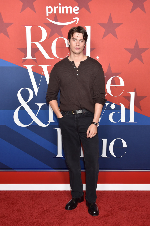 『赤と白とロイヤルブルー』　©Amazon Content Services LLC