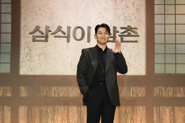 「サムシクおじさん」　© 2024 Disney and its related entities