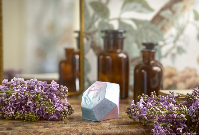 「The Lush | Bridgerton（ラッシュ | ブリジャートン家）」