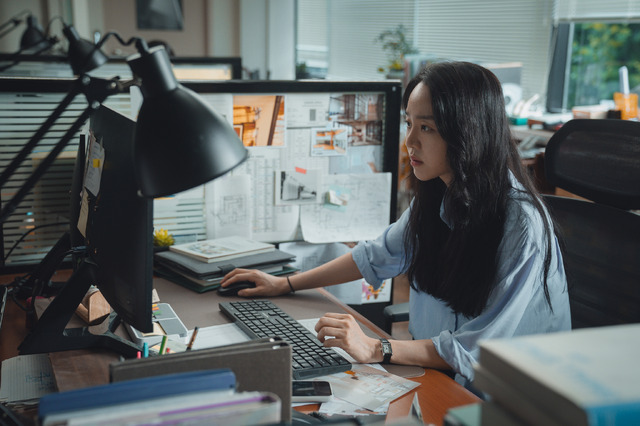 『ターゲットー出品者は殺人鬼ー』© 2023 PLUS M ENTERTAINMENT, STUDIO PIEONA ALL RIGHTS RESERVED.