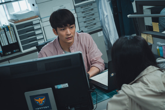 『ターゲットー出品者は殺人鬼ー』© 2023 PLUS M ENTERTAINMENT, STUDIO PIEONA ALL RIGHTS RESERVED.