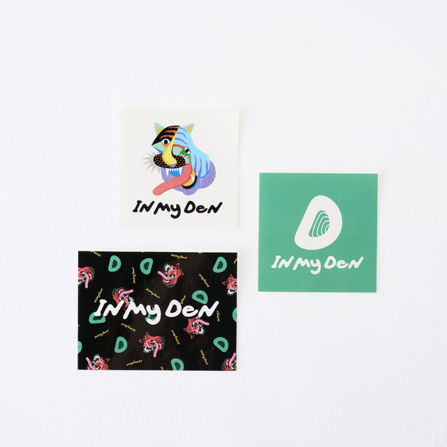「IN MY DEN」ステッカーセット