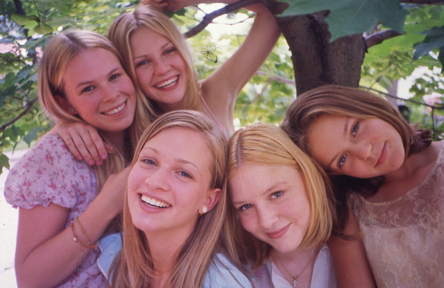 『ヴァージン・スーサイズ』 ©1999 by Paramount Classics, a division of Paramount Pictures. All Rights Reserved.