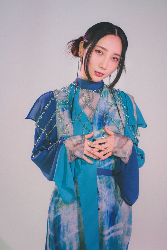 清少納言（ききょう）役のファーストサマーウイカ「NHK2024年大河ドラマ 光る君へ THE BOOK2」 (東京ニュース通信社刊)