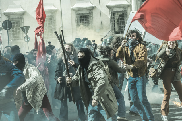 『夜の外側 イタリアを震撼させた55日間』 ©2022 The Apartment – Kavac Film – Arte France. All Rights Reserved.