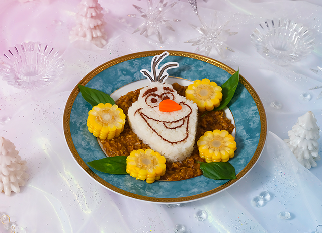 ＜オラフ＞エンジョイサマー♪カレー税込1,890円 ©Disney