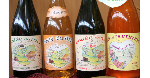 「BISTRO ＆ CREPERIE Pan de mere」（ビストロ ＆ クレープリー パン デ メレ）のシードルやりんごジュースも日本初登場。