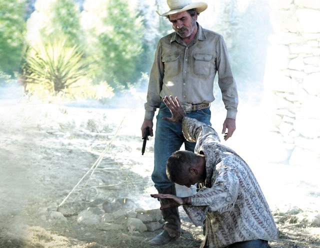 『メルキアデス・エストラーダの3度の埋葬』　©2005 EUROPACORP -　JAVELINE FILM COMPANY INC.