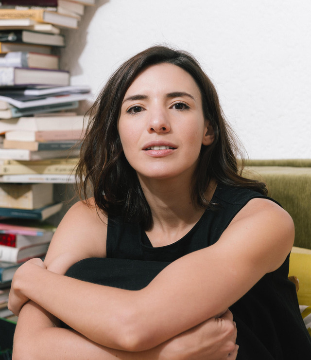 リラ・アビレス監督