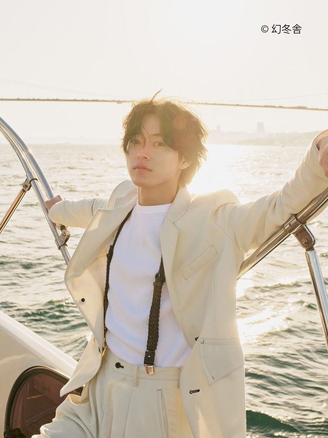 「山崎賢人 15 周年記念写真集(仮)」撮影／荒木 勇人