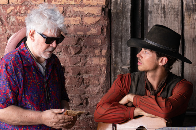 『ストレンジ・ウェイ・オブ・ライフ』メイキング© 2024 El Deseo D.A. S.L.U. All Rights Reserved.