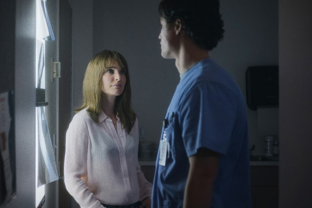 『メイ・ディセンバー ゆれる真実』©2023. May December 2022 Investors LLC, ALL Rights Reserved.