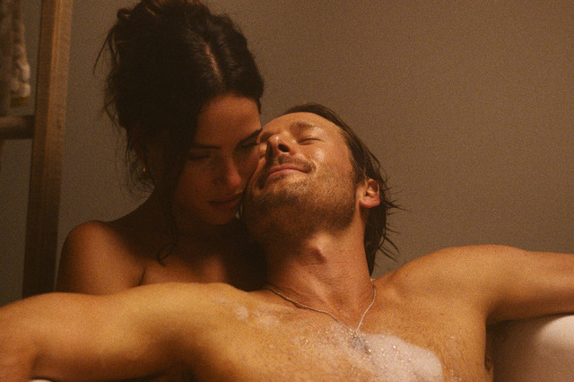 『ヒットマン』© 2023 ALL THE HITS, LLC ALL RIGHTS RESERVED