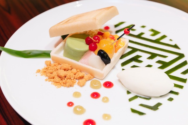 「カンナ」（創作料理）、東京ディズニーランドホテル・サマーダイニング　プレシャスカンナ¥7,000