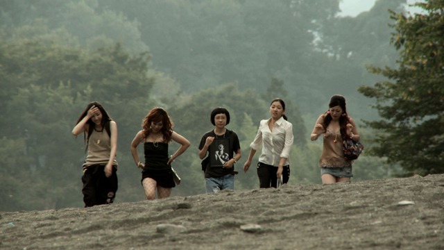 『SR サイタマノラッパー2 女子ラッパー☆傷だらけのライム』 © 2010 「SR2」 CREW