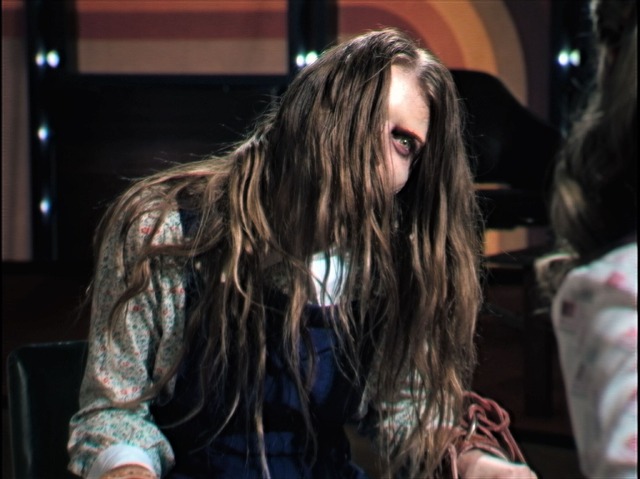 『悪魔と夜ふかし』©2023 FUTURE PICTURES & SPOOKY PICTURES ALL RIGHTS RESERVED