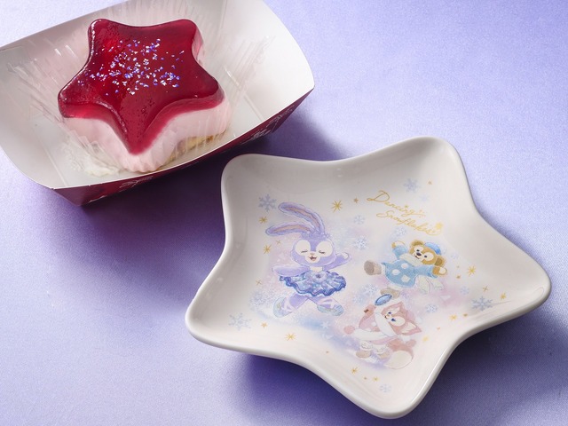 カシスゼリー＆ラズベリームースケーキ 1個 550円スーベニアプレート付きはプラス750円