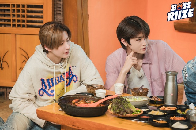 「BOSS RIIZE」　(C) 2024 STUDIO X+U, SM ENTERTAINMENT CO.,LTD. All Rights Reserved