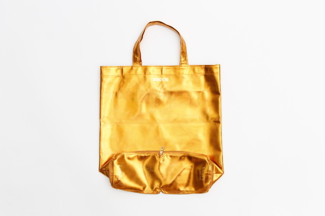 ズッカのデッドストック商品にアートワークを施した商品を用意