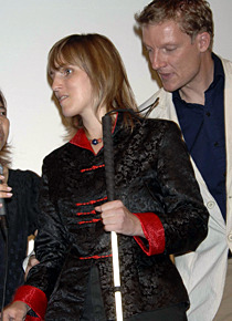 ハンディキャップに屈せず登頂を成し遂げたサブリエさんに温かい拍手が贈られた